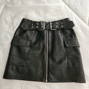 Bláshe Black Mini Skirt